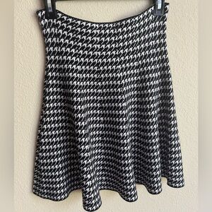 Max Studios Houndstooth Sweater Skirt Size S/M